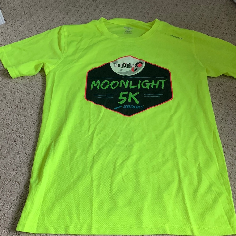 Men’s Brooks running shirt